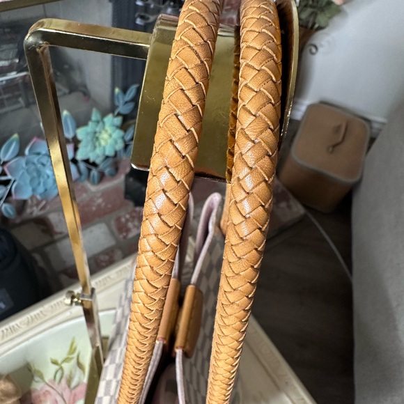 Rare find Louis Vuitton Propriano Damier Azur Shoulder Tote w/ Tassel ✨ - Picture 11 of 13